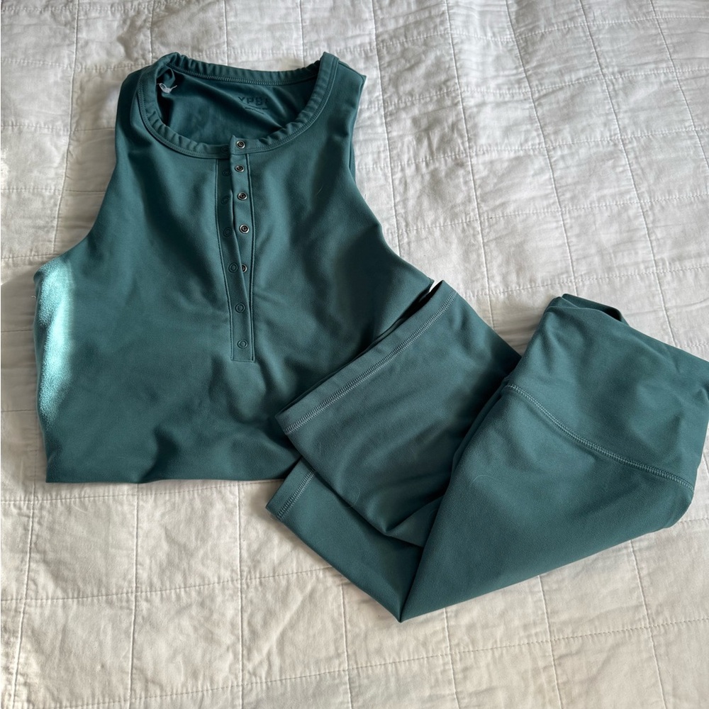 Abercrombie YPB Active Teal Sports Bra and Shorts